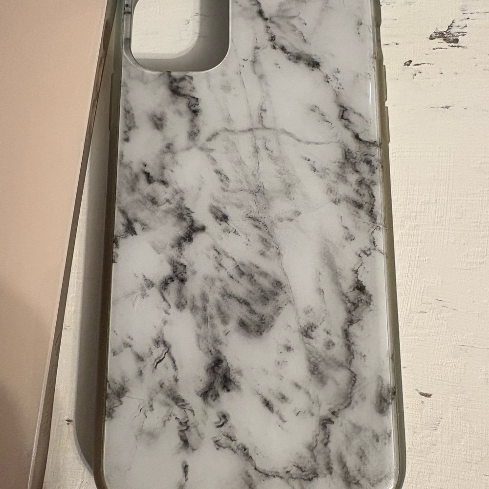 Assortment of 7 - Phone 11  Case - Picture 9 of 11